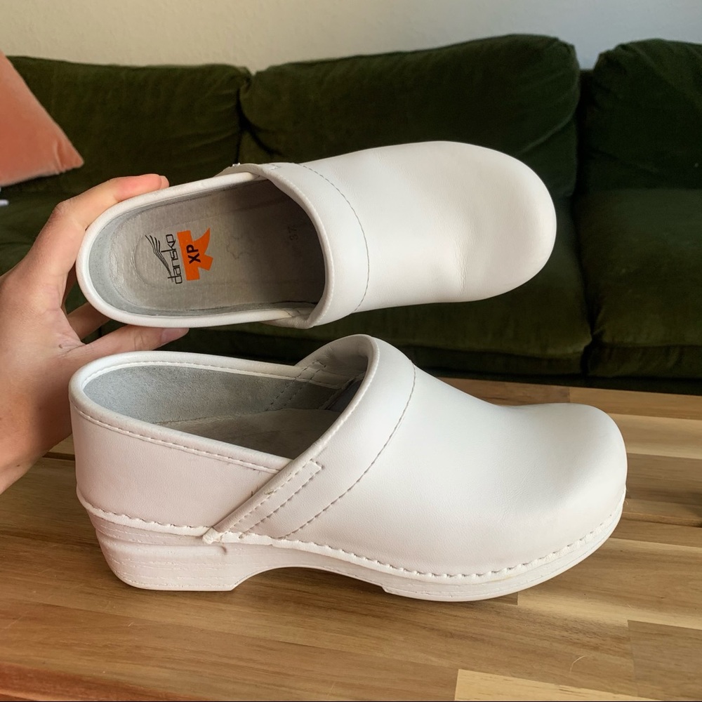 white dansko clogs size 37